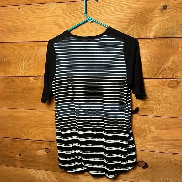 Vince womens short sleeve top black white striped casual soft lightweight Sm Y2K - Picture 5 of 7